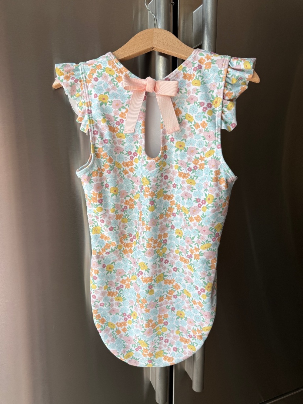 Minnow Girls' Hawaiian Floral Ruffle Cap Sleeve Rashguard Size 9/10